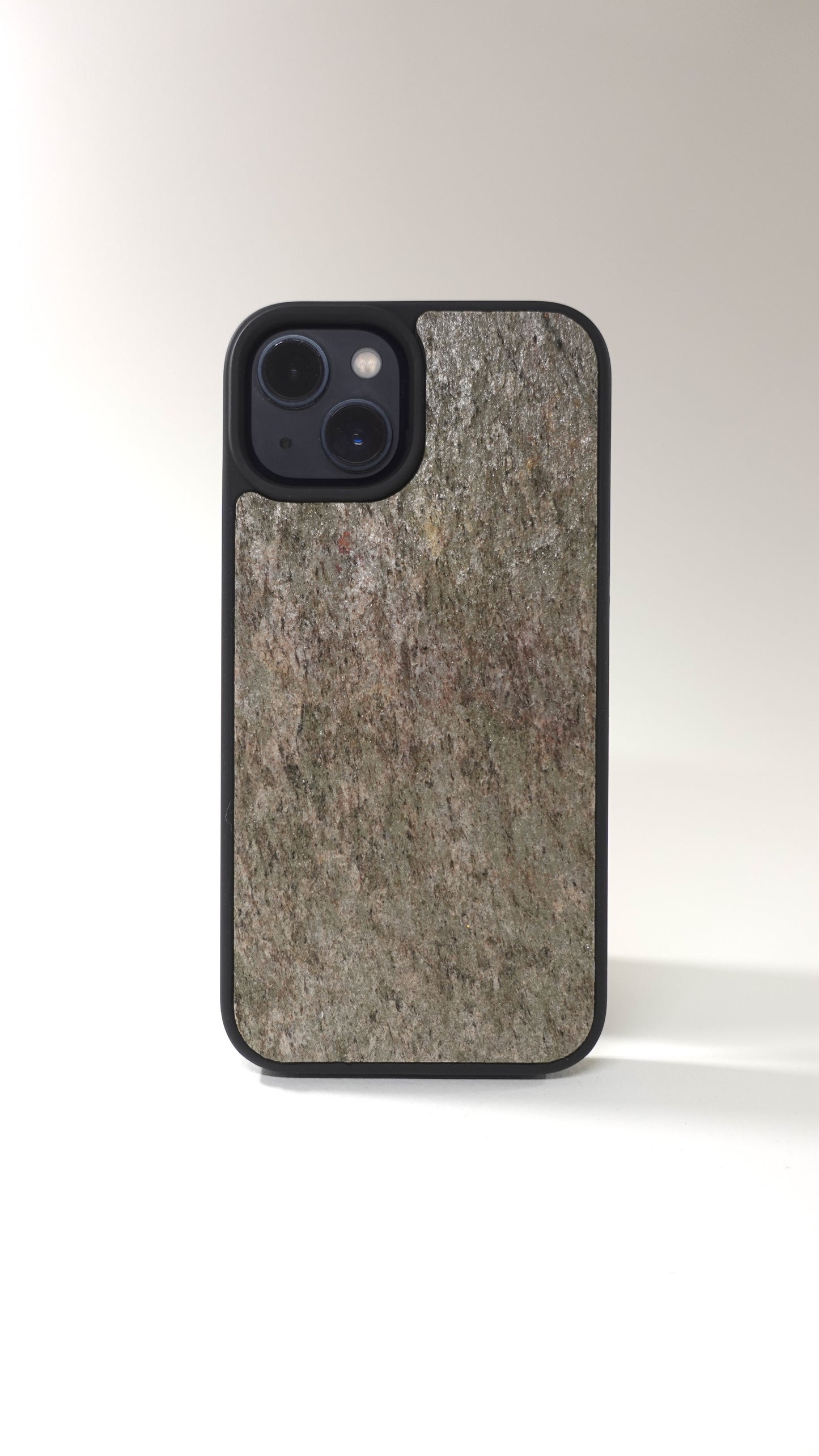 Stone Case - Auro (MagSafe)